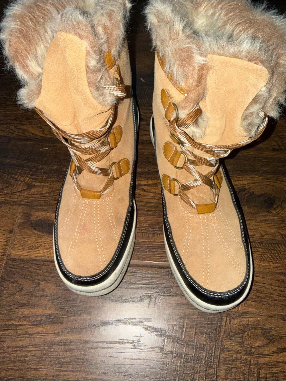Universal Thread Tan Faux Fur Duck Boots/Winter & Rain Boots/Cozy Outdoor/Size 8